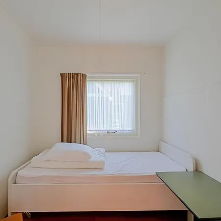 Eenvoudig Zomerhuisje Back To The 70's - Aan Zee Callantsoog