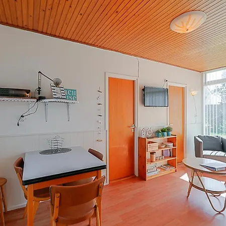 Dom wakacyjny Eenvoudig Zomerhuisje Back To The 70's - Aan Zee Callantsoog