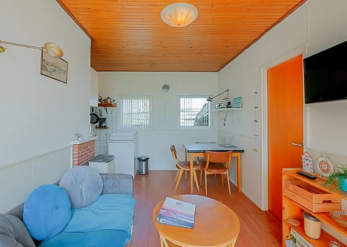 Eenvoudig Zomerhuisje Back To The 70's - Aan Zee