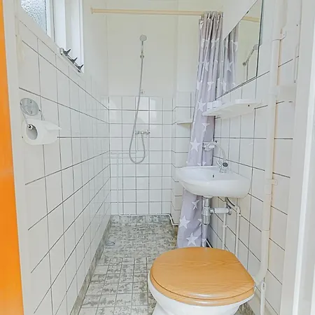 Eenvoudig Zomerhuisje Back To The 70's - Aan Zee Callantsoog